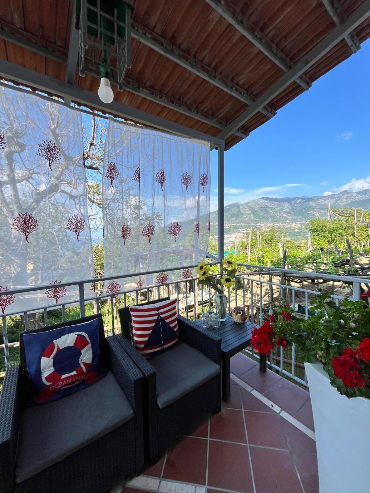 Elisabeth Seaview Apartments Sorrento Coast Vico Equense Bagian luar foto